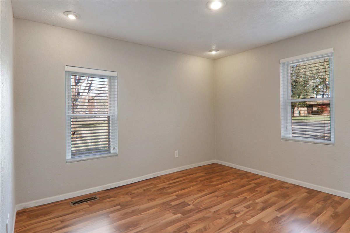 305 S Broadway Street, Hudson, IL 61748