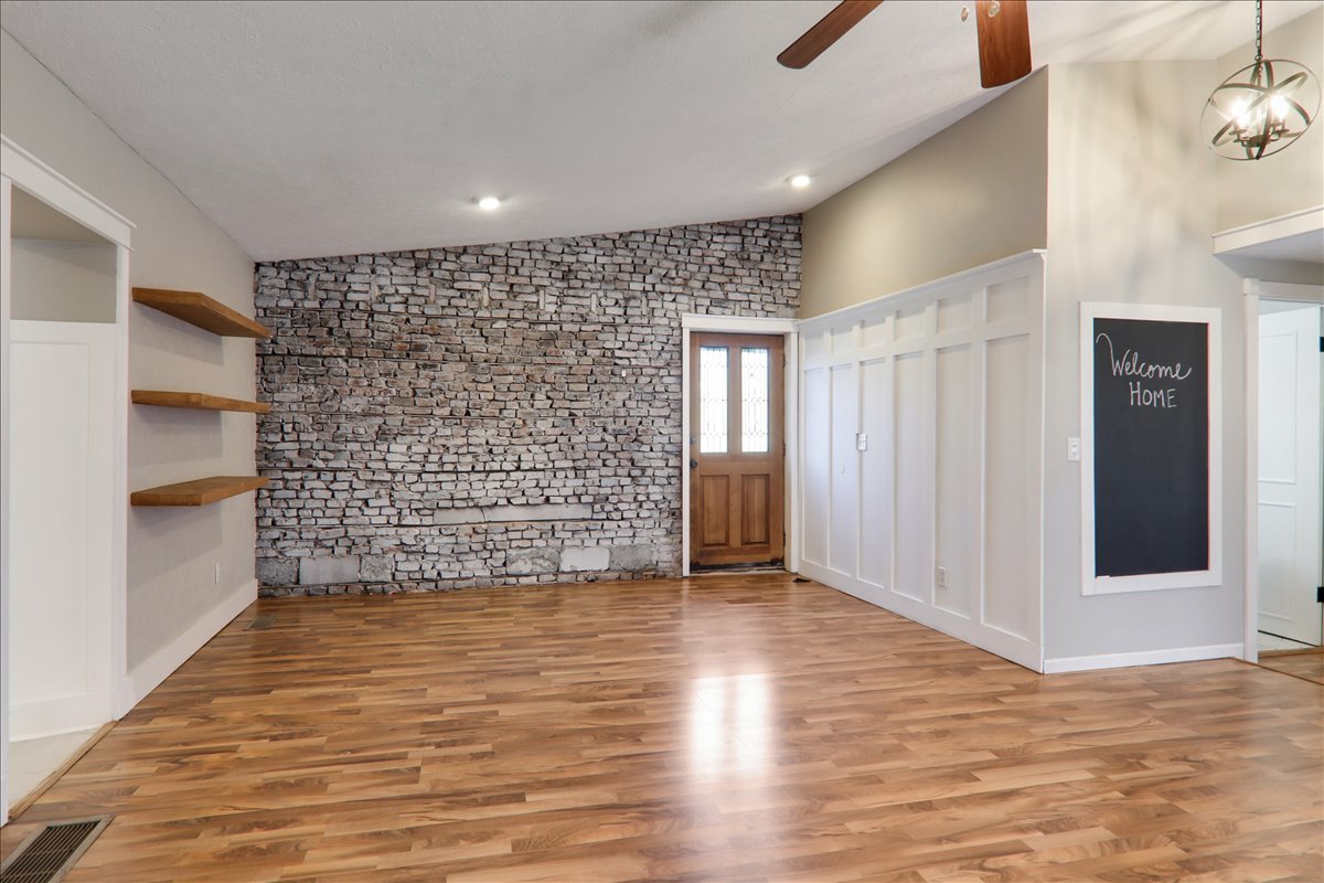 305 S Broadway Street, Hudson, IL 61748