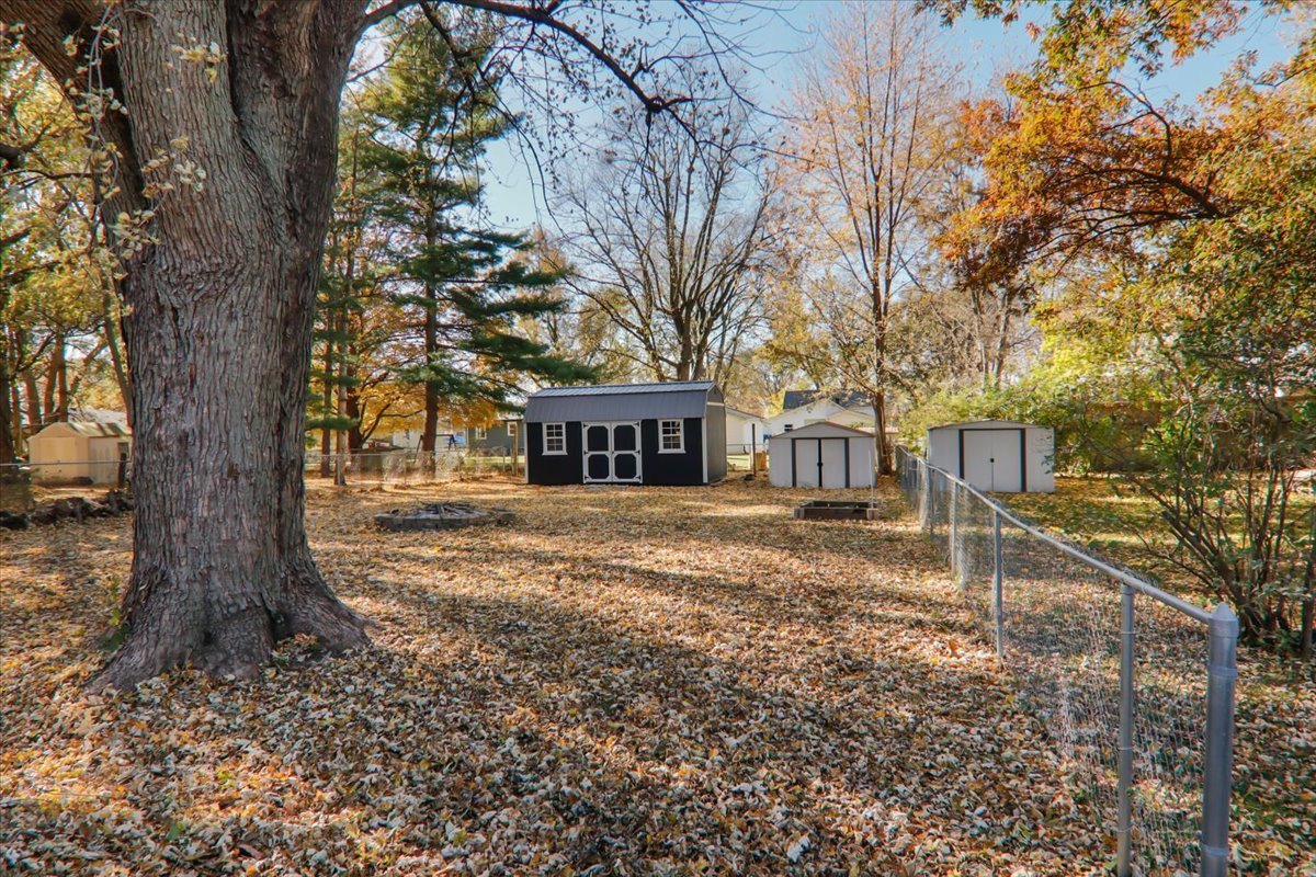 305 S Broadway Street, Hudson, IL 61748