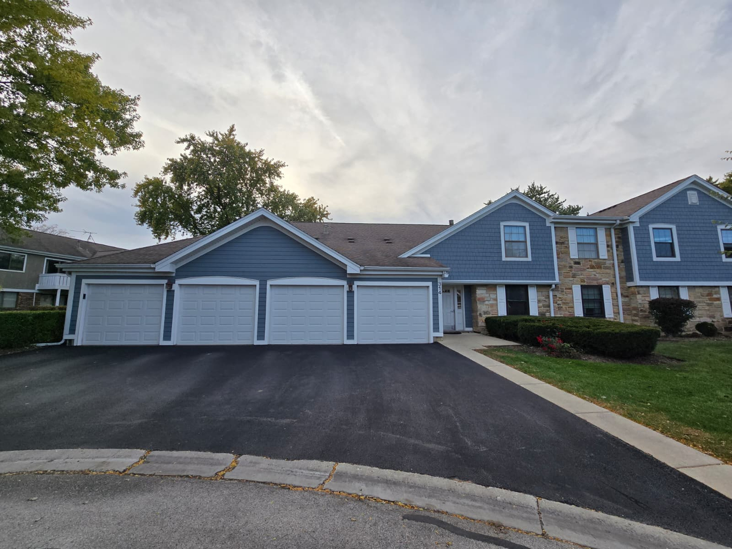 314 Wildberry Court #A1, Schaumburg, IL 60193