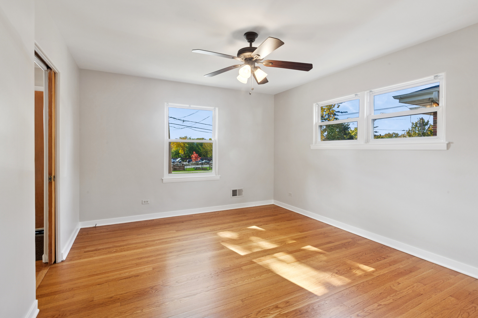 270 Hawthorne Boulevard, Glen Ellyn, IL 60137