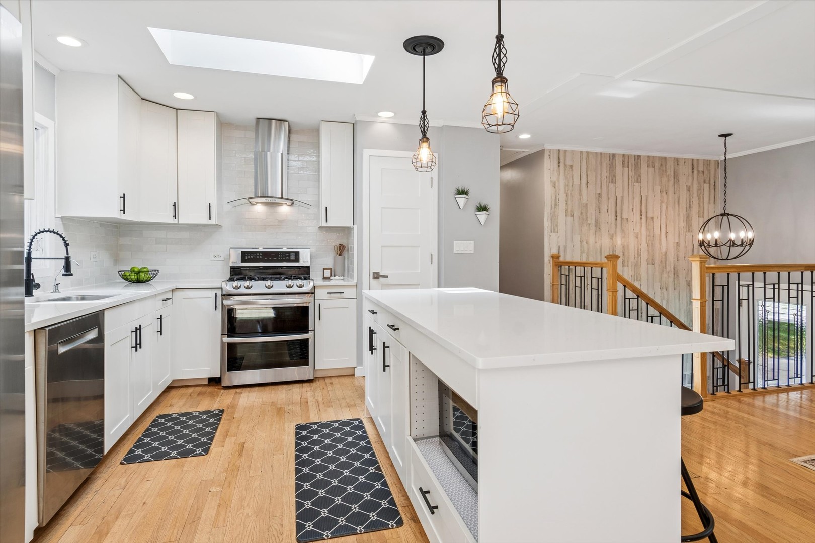 24331 Davids Court, Naperville, IL 60564