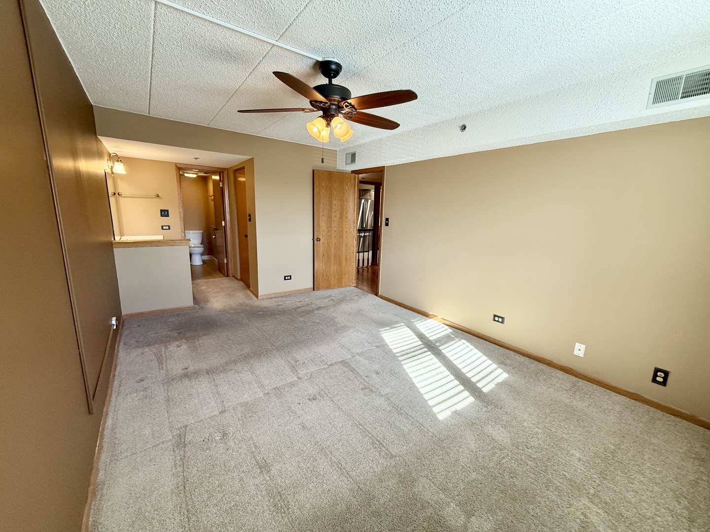 10420 Circle Drive #25B, Oak Lawn, IL 60453