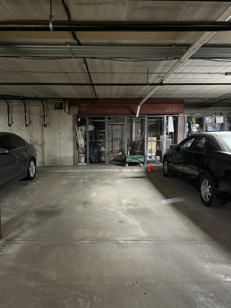 10420 Circle Drive #25B, Oak Lawn, IL 60453