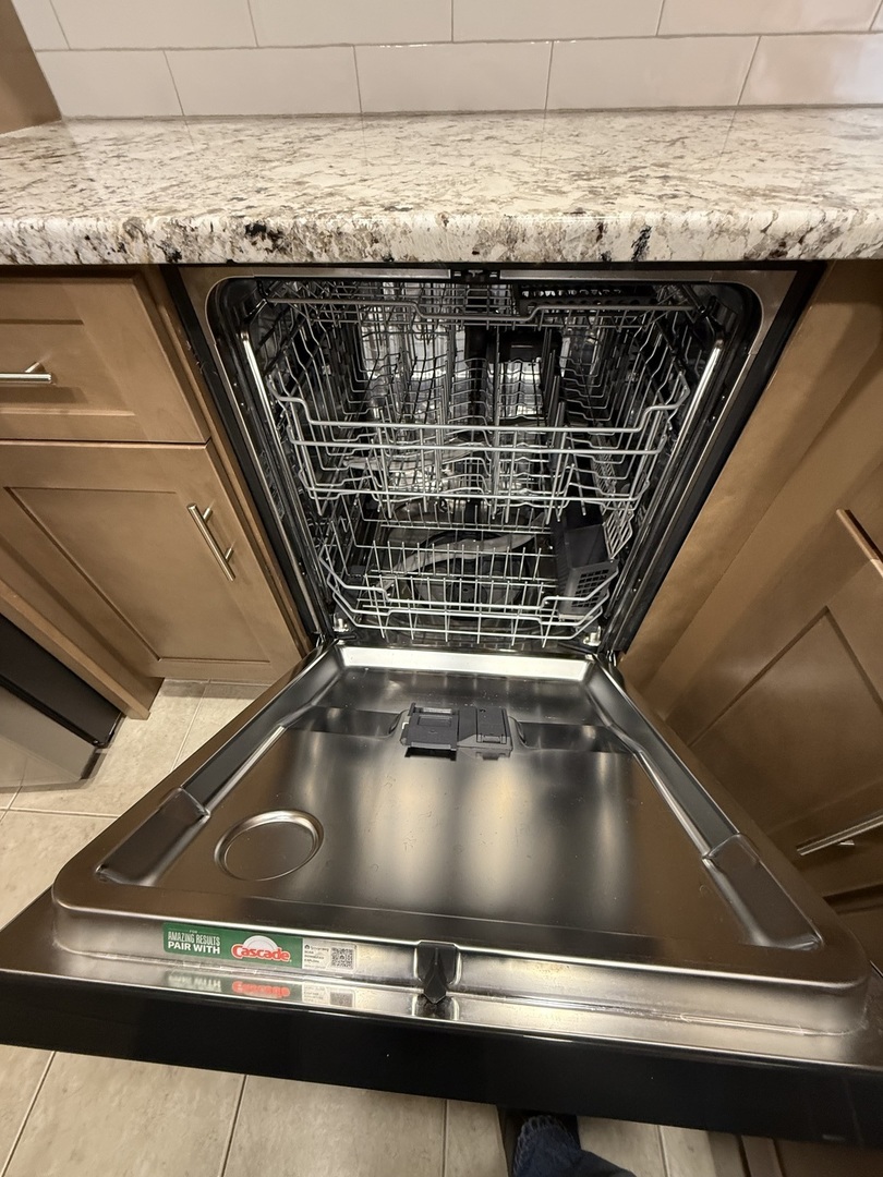 10420 Circle Drive #25B, Oak Lawn, IL 60453