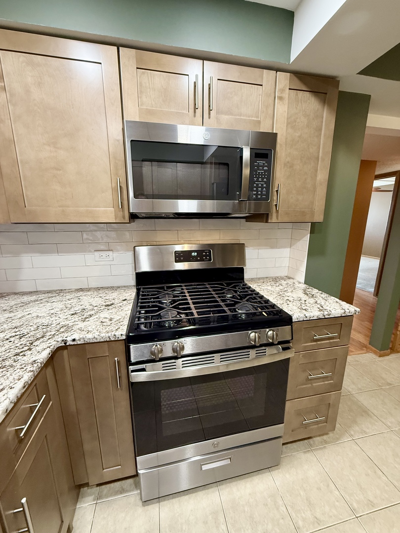 10420 Circle Drive #25B, Oak Lawn, IL 60453