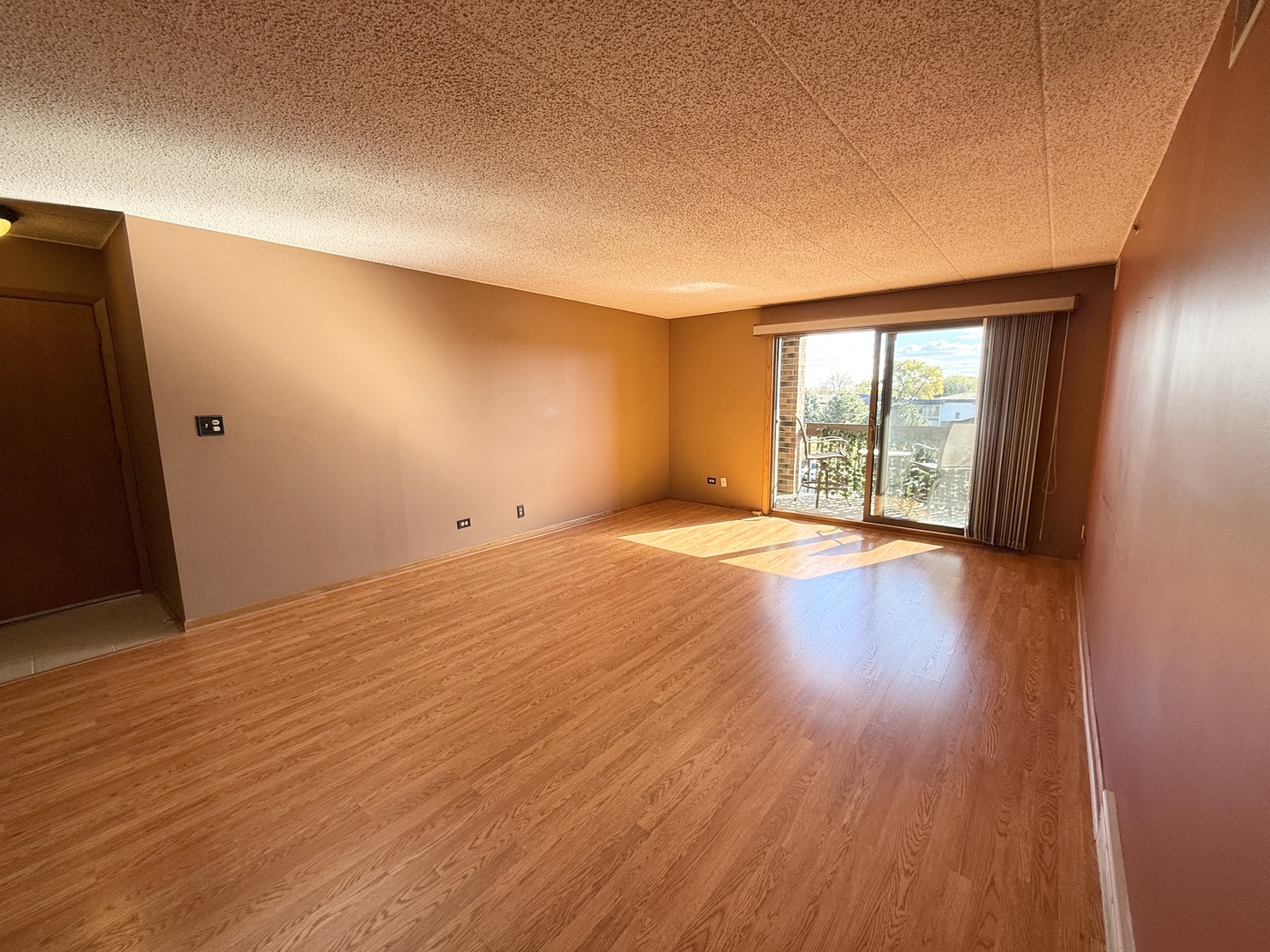 10420 Circle Drive #25B, Oak Lawn, IL 60453