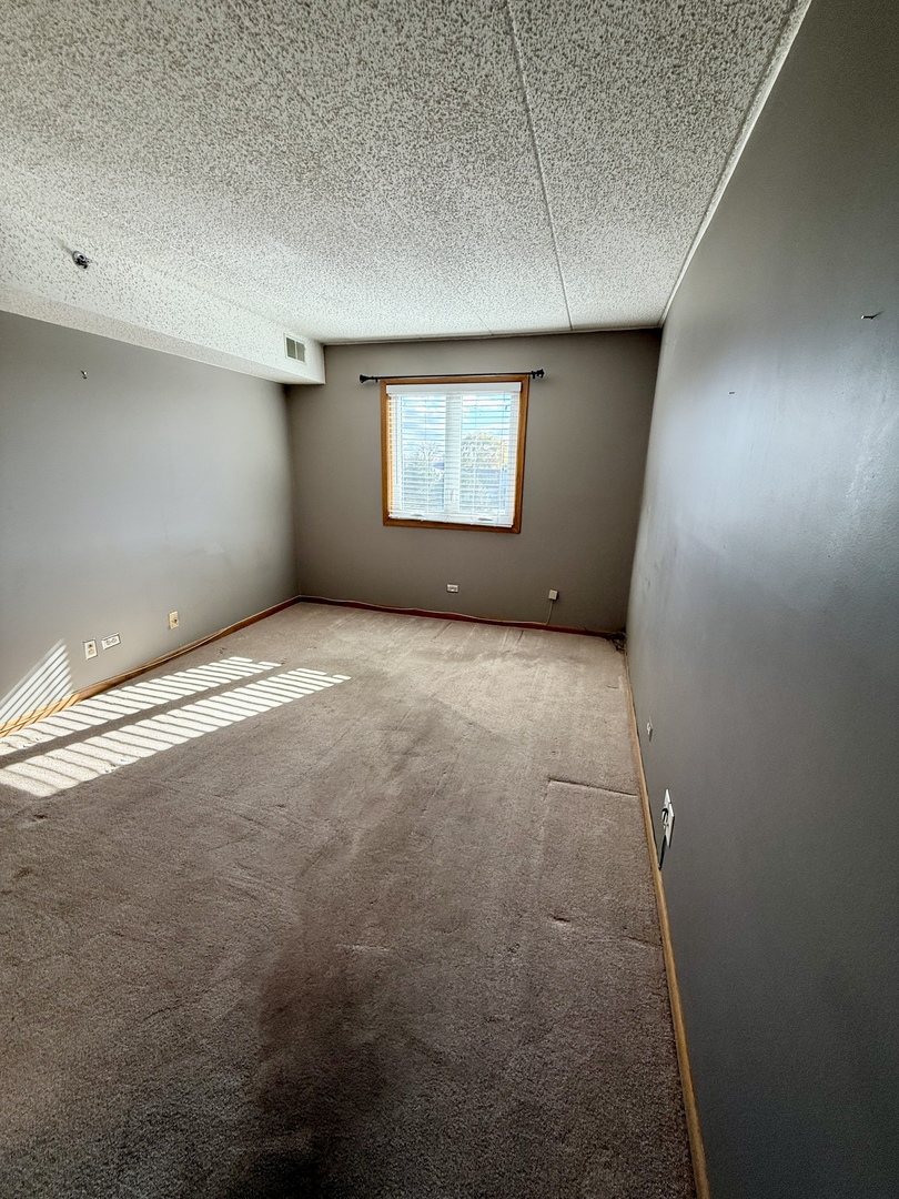 10420 Circle Drive #25B, Oak Lawn, IL 60453