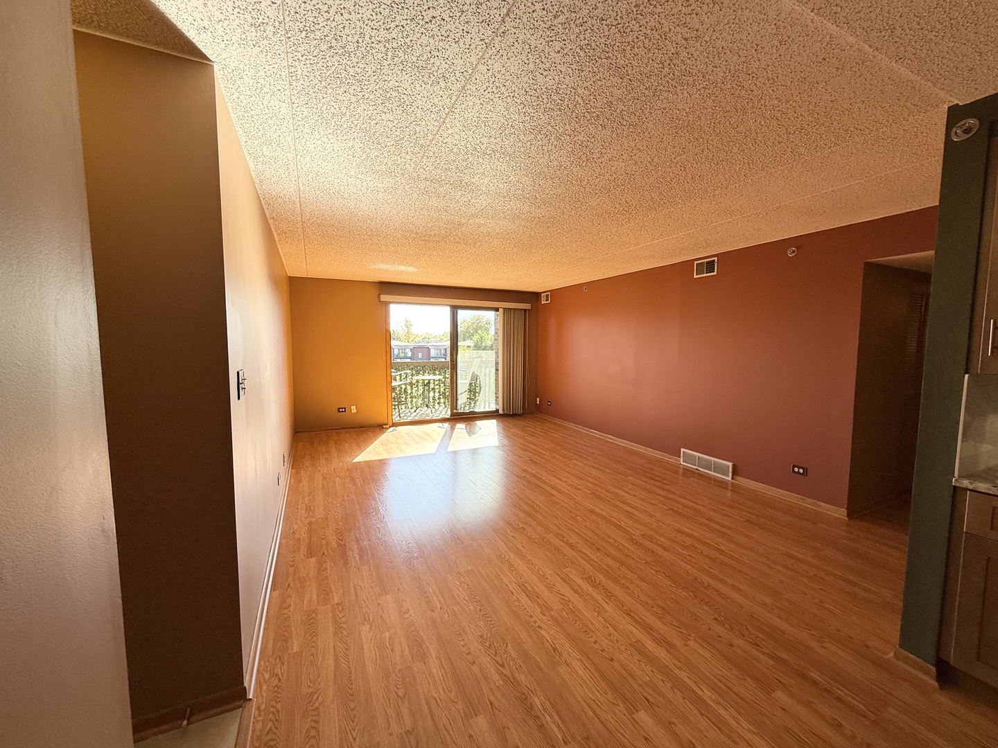 10420 Circle Drive #25B, Oak Lawn, IL 60453