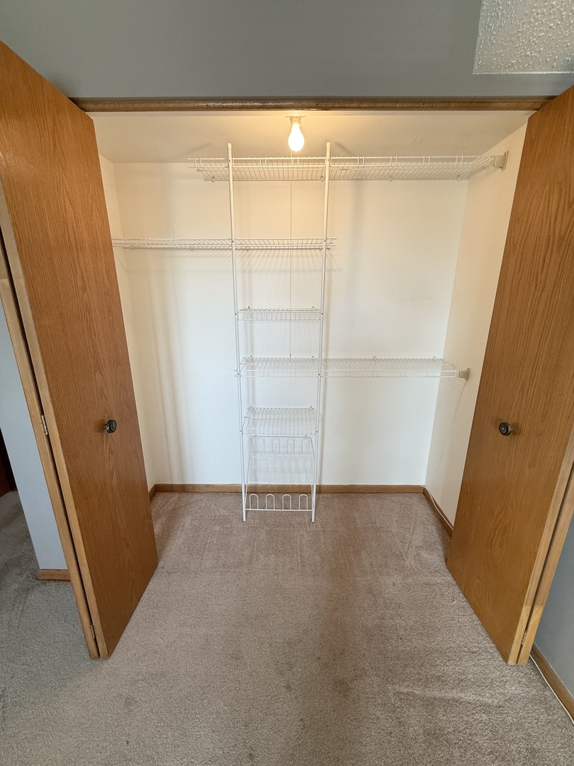 10420 Circle Drive #25B, Oak Lawn, IL 60453