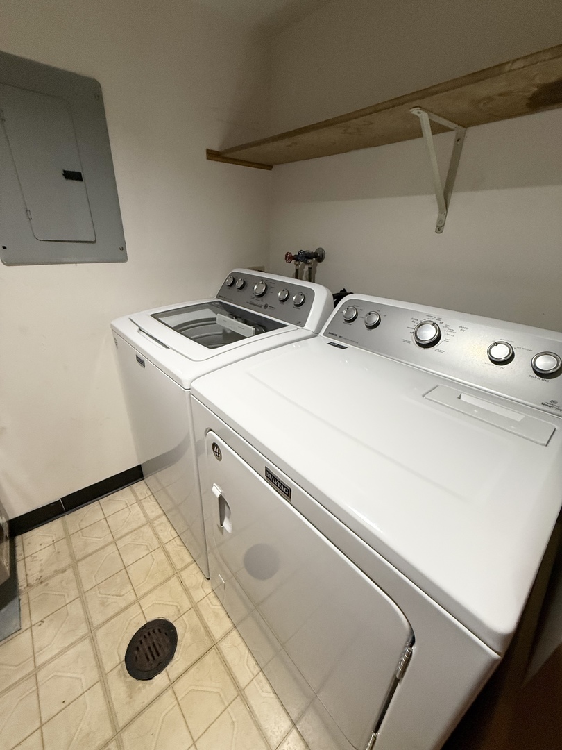 10420 Circle Drive #25B, Oak Lawn, IL 60453