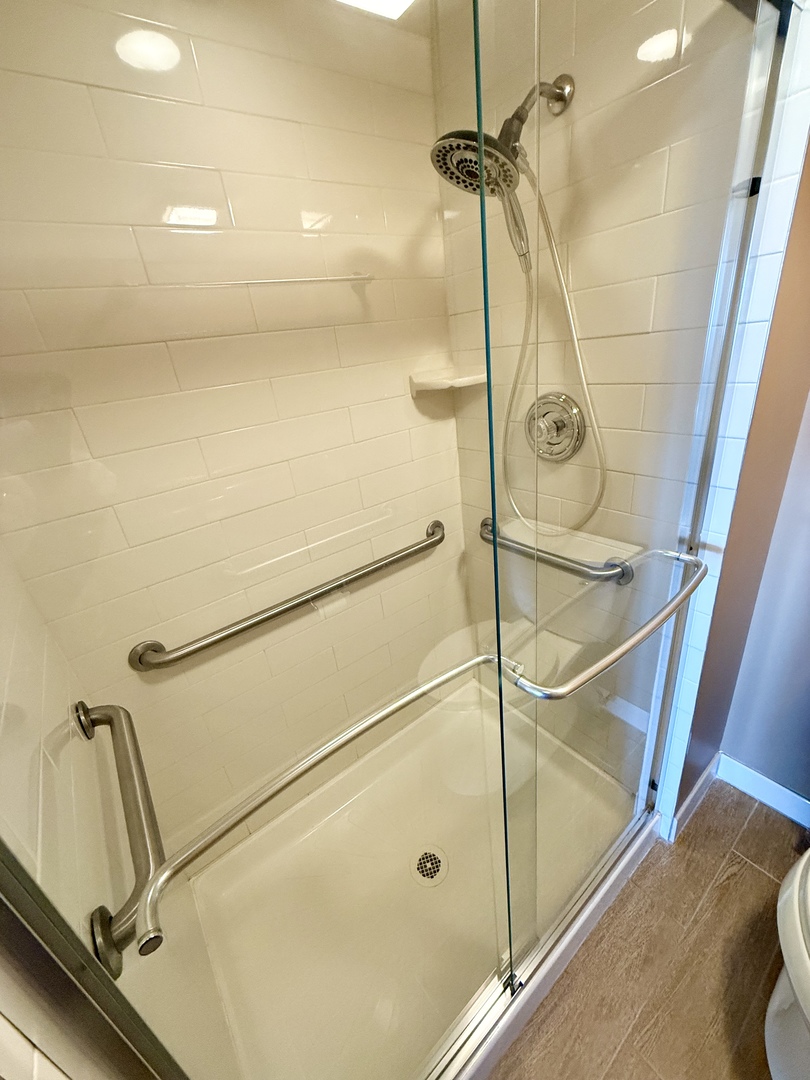 10420 Circle Drive #25B, Oak Lawn, IL 60453