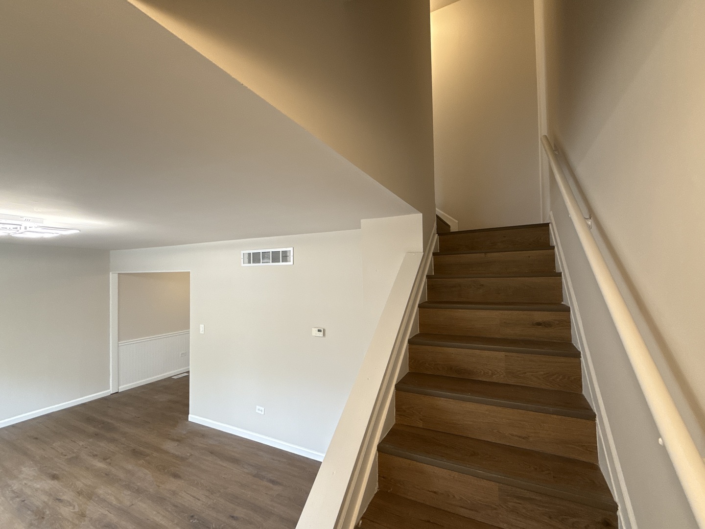 901 Gael Drive #B, Joliet, IL 60435