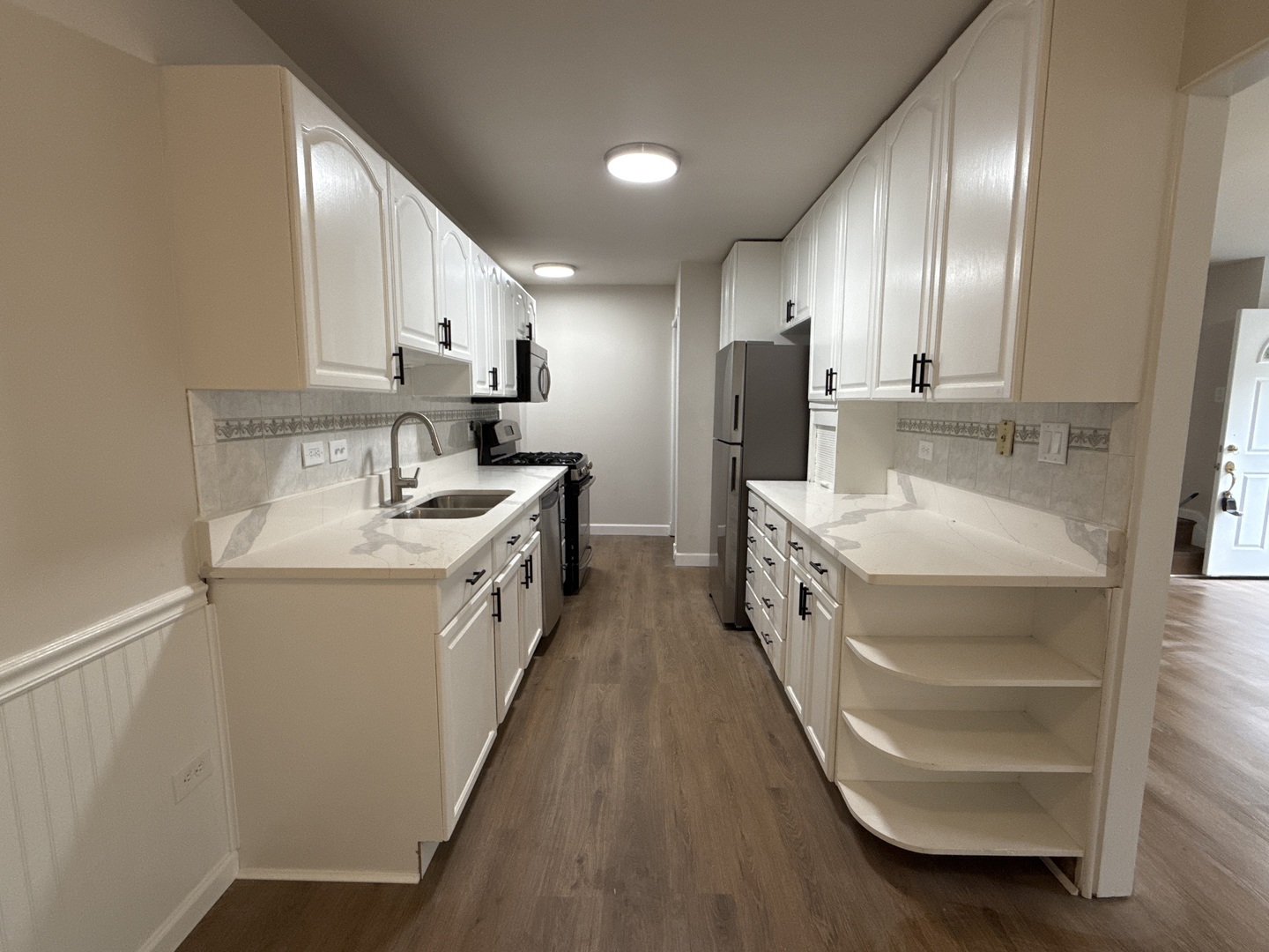 901 Gael Drive #B, Joliet, IL 60435