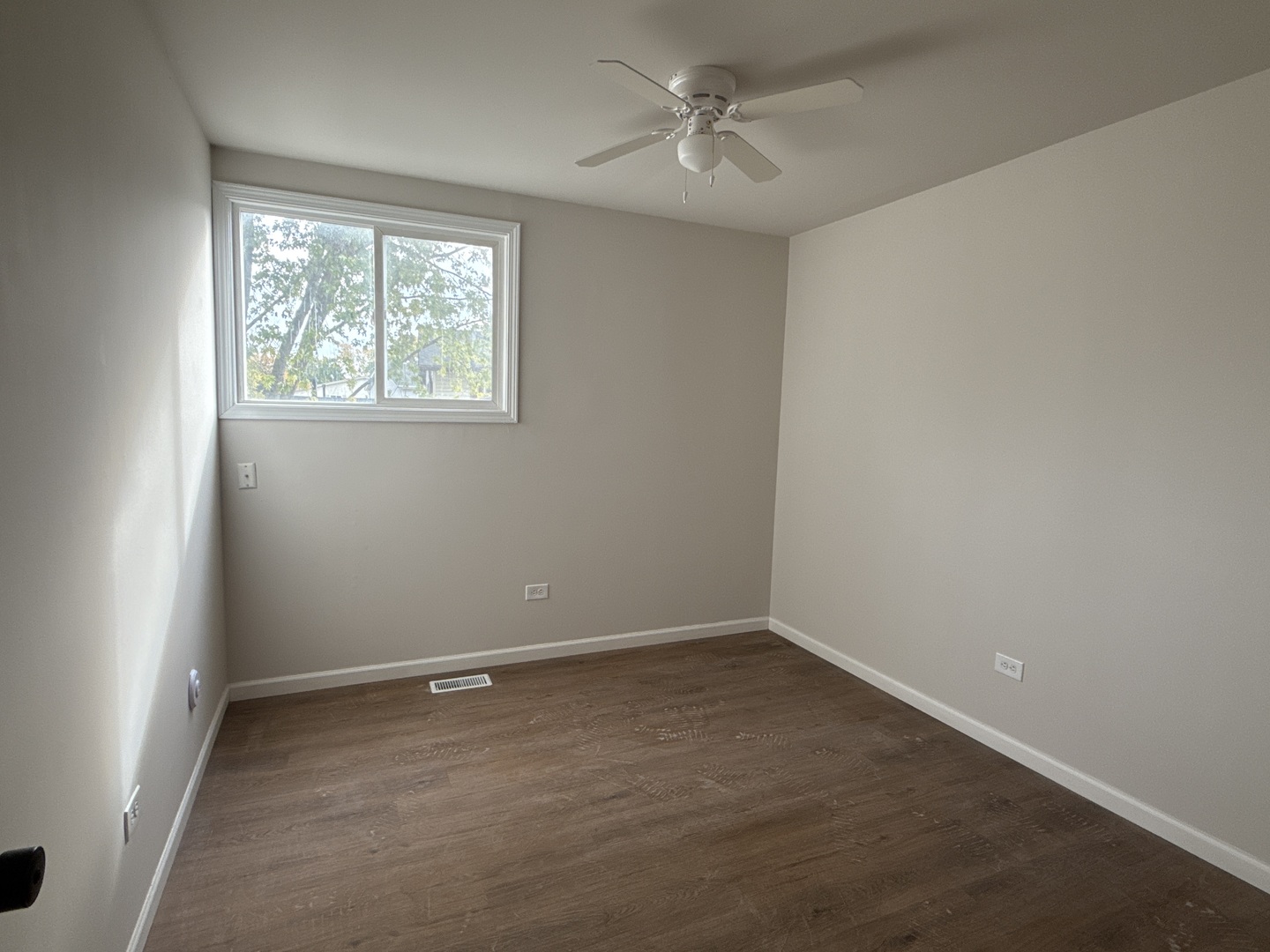 901 Gael Drive #B, Joliet, IL 60435