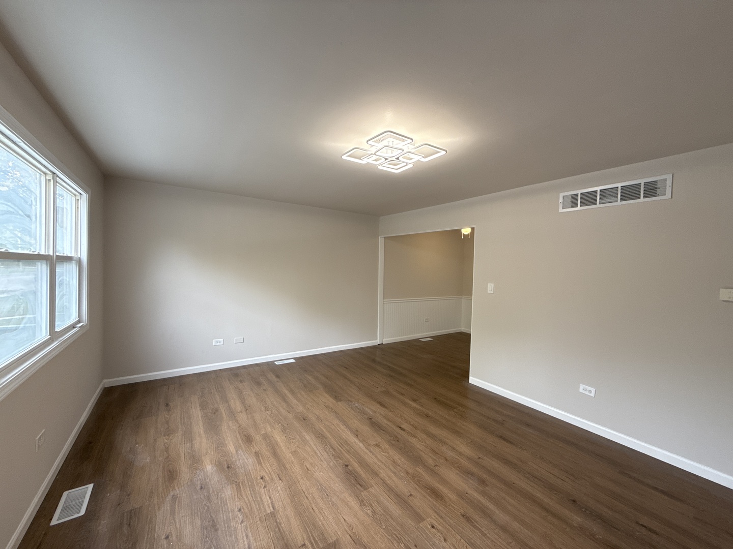 901 Gael Drive #B, Joliet, IL 60435