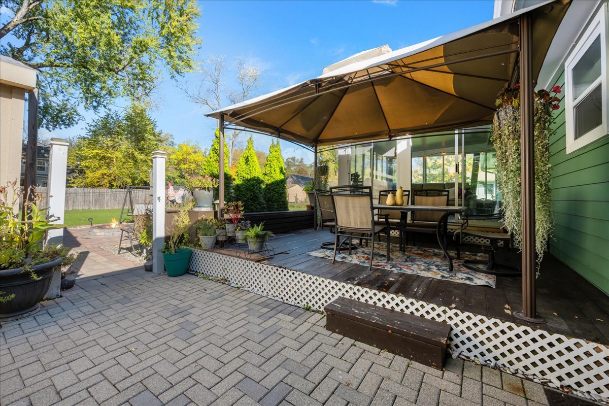 1302 Cary Road, Algonquin, IL 60102