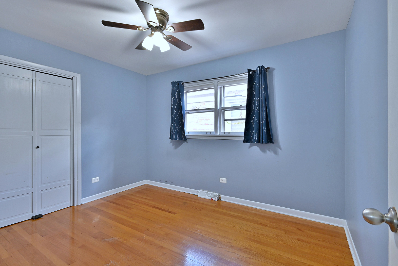 7127 W Summerdale Avenue, Chicago, IL 60656