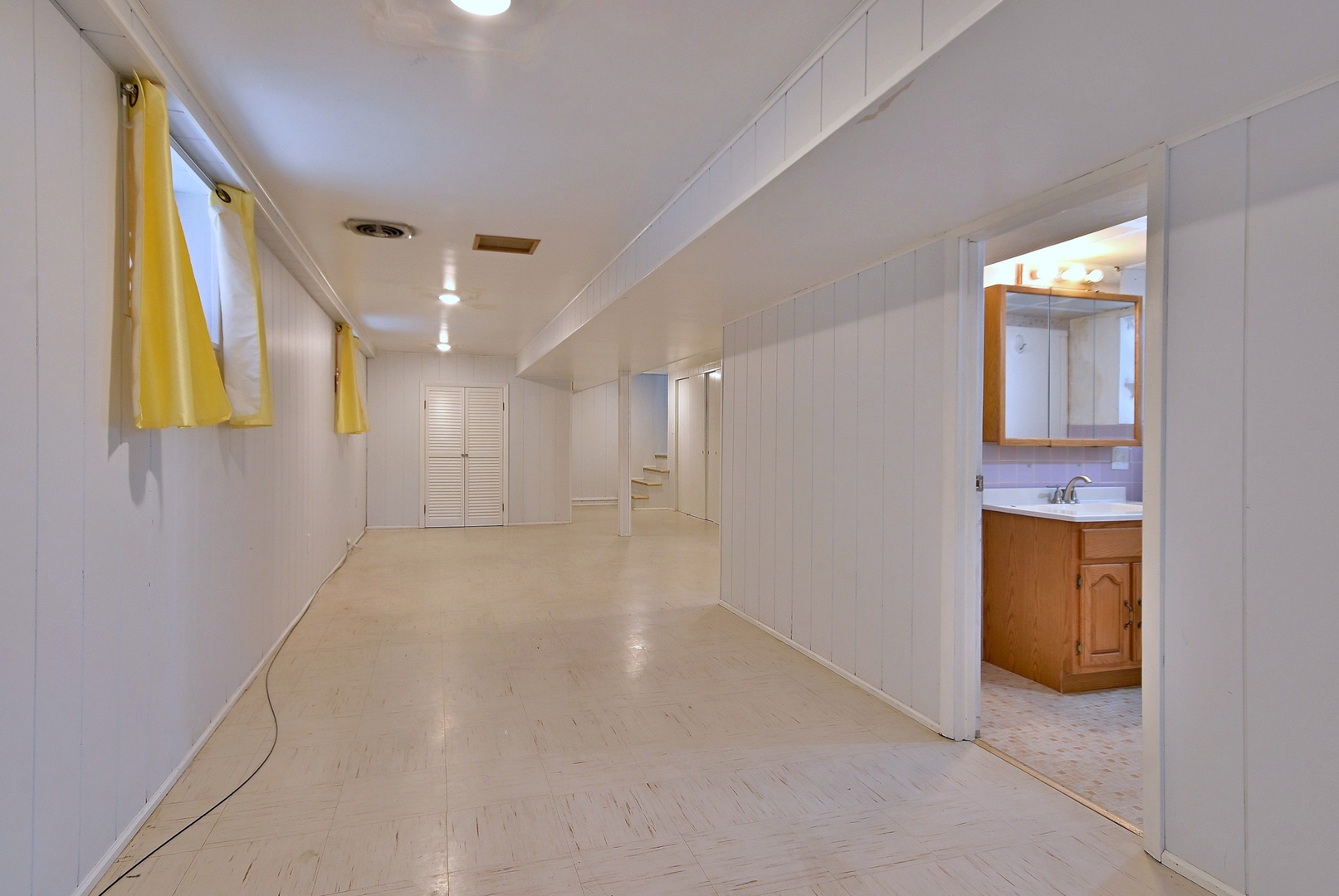 7127 W Summerdale Avenue, Chicago, IL 60656