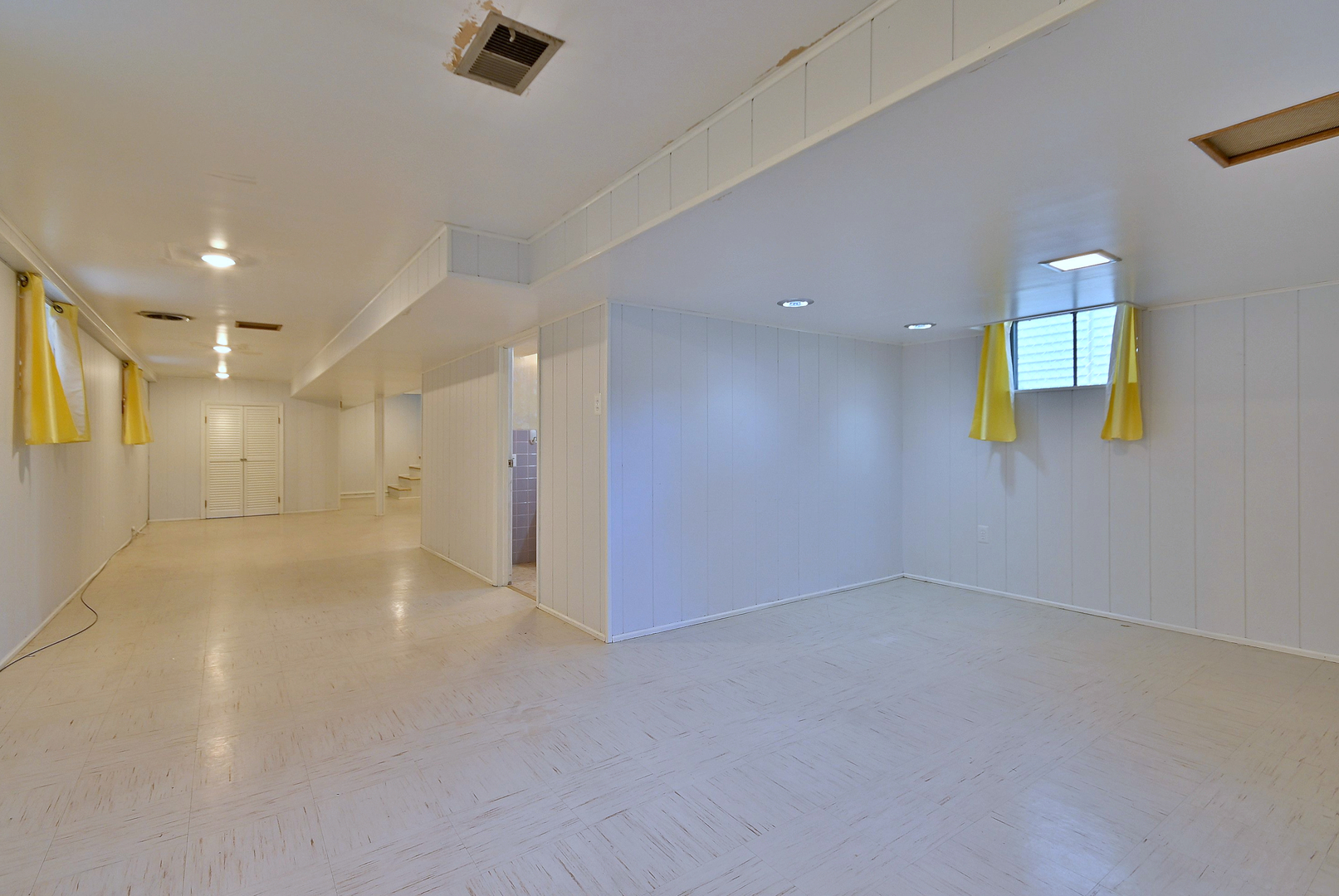 7127 W Summerdale Avenue, Chicago, IL 60656