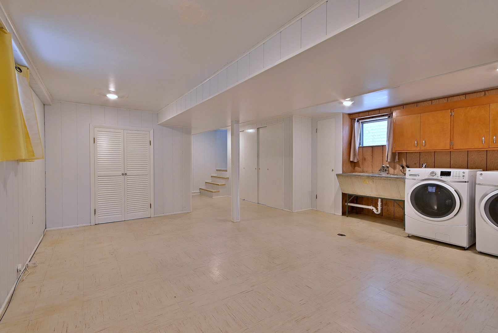 7127 W Summerdale Avenue, Chicago, IL 60656