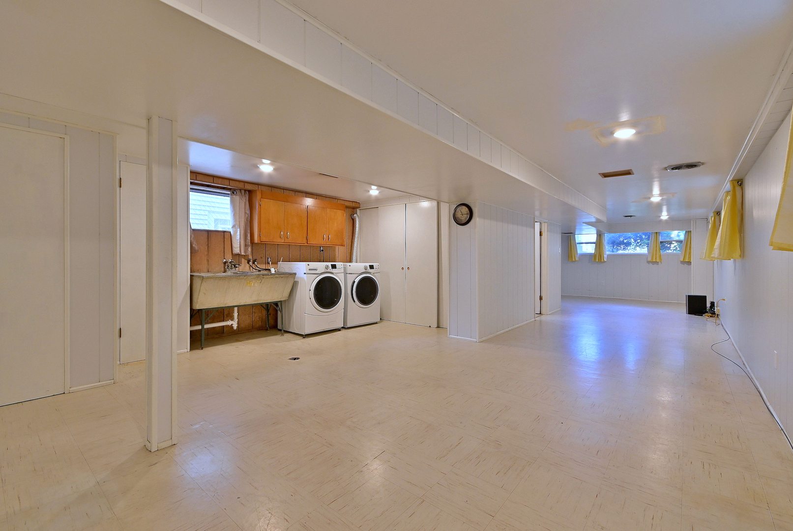 7127 W Summerdale Avenue, Chicago, IL 60656