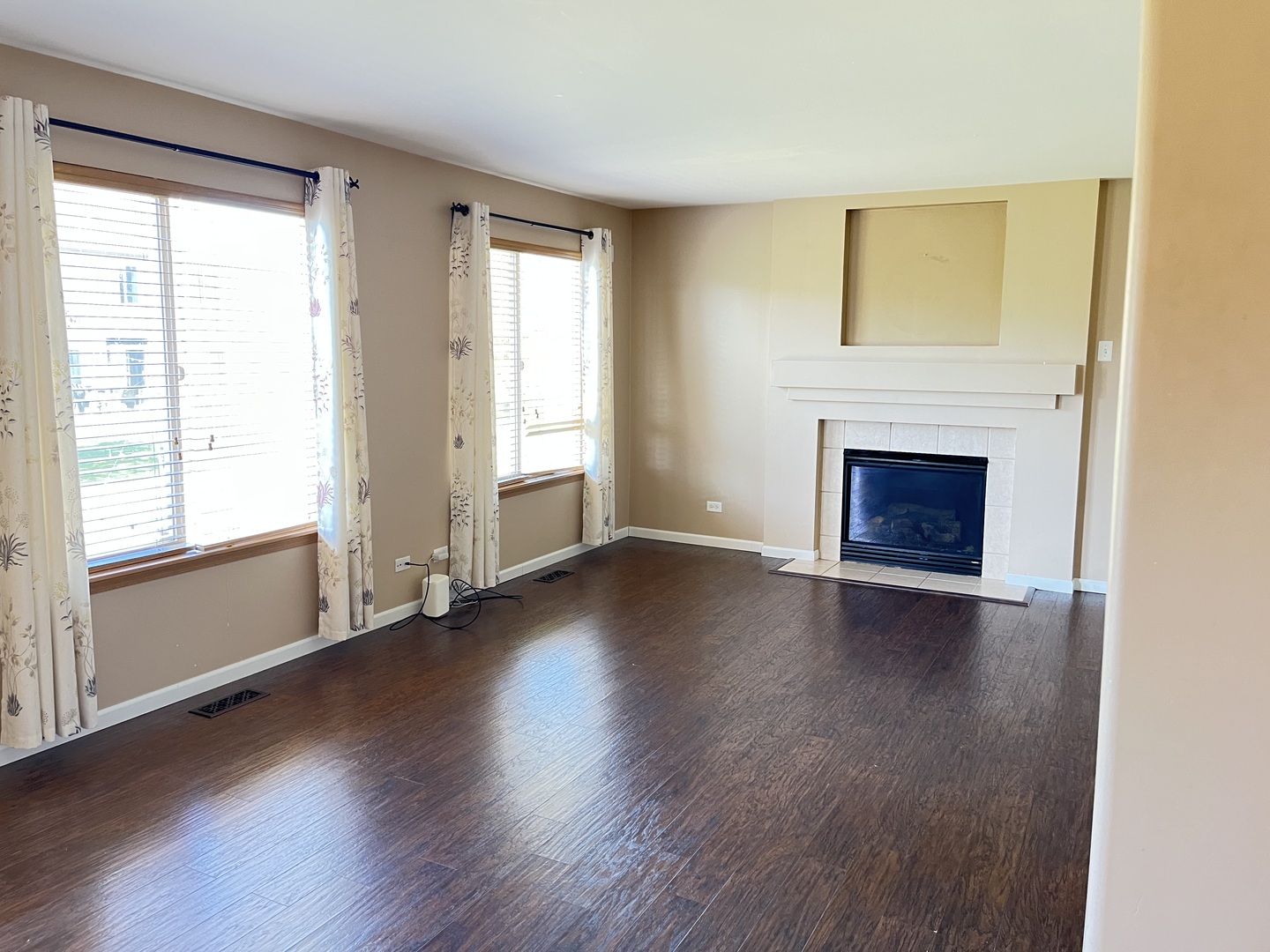 2289 Grand Pointe Trail, Aurora, IL 60503