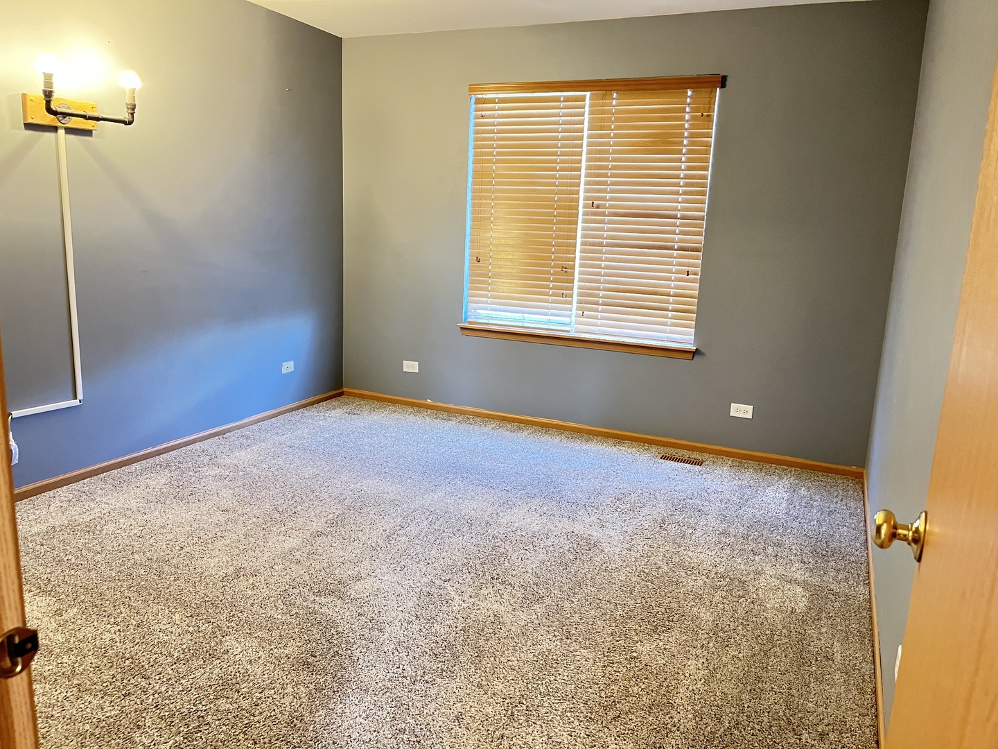 2289 Grand Pointe Trail, Aurora, IL 60503