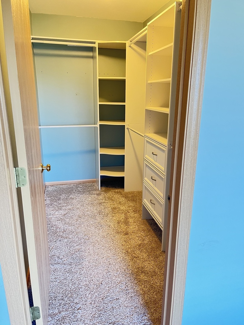 2289 Grand Pointe Trail, Aurora, IL 60503