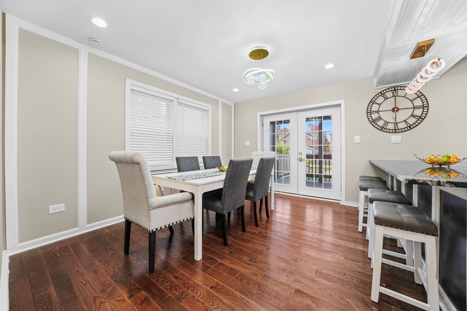 6222 N Lenox Avenue, Chicago, IL 60646