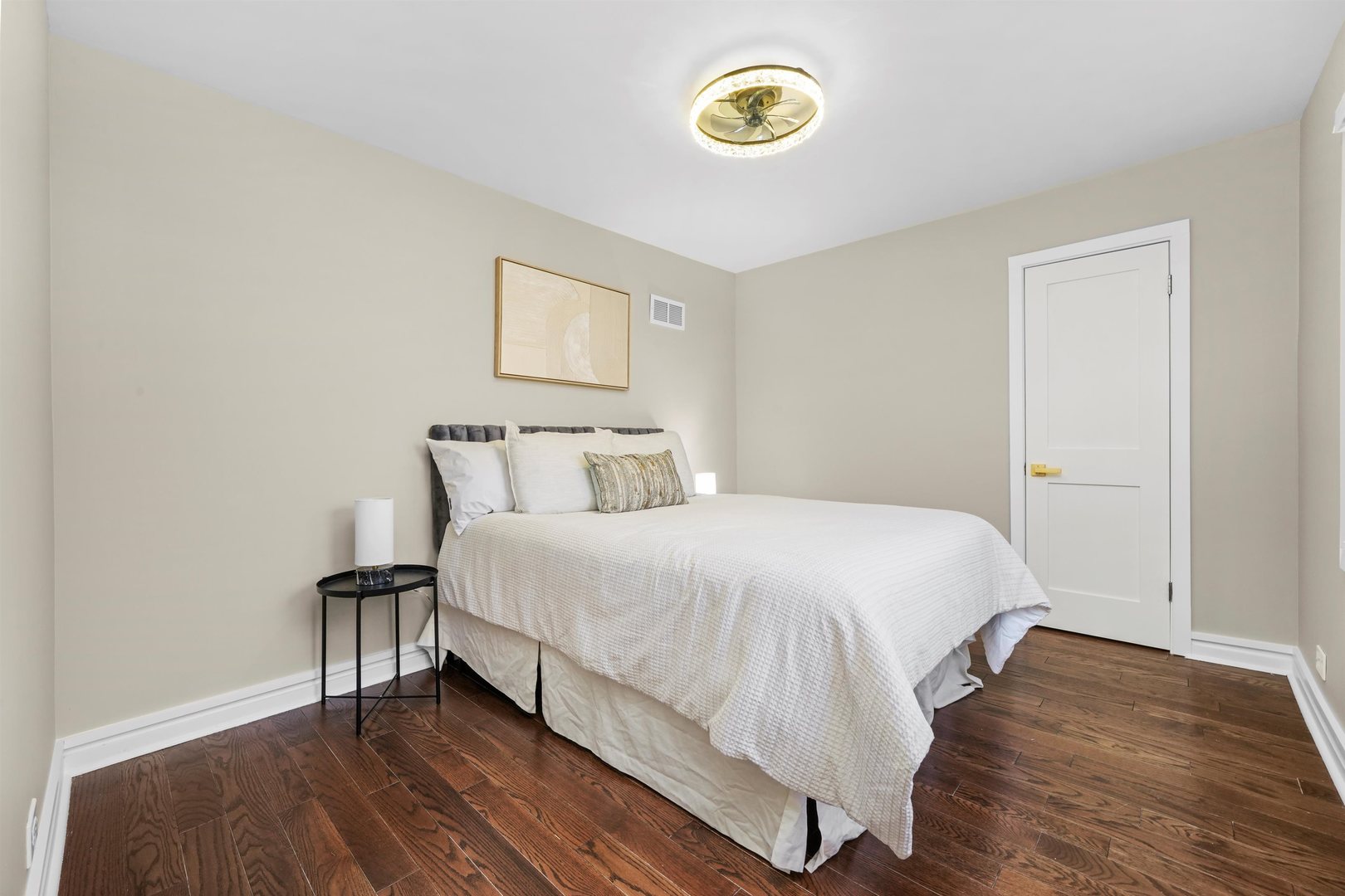 6222 N Lenox Avenue, Chicago, IL 60646