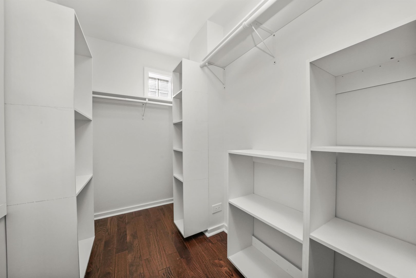 6222 N Lenox Avenue, Chicago, IL 60646