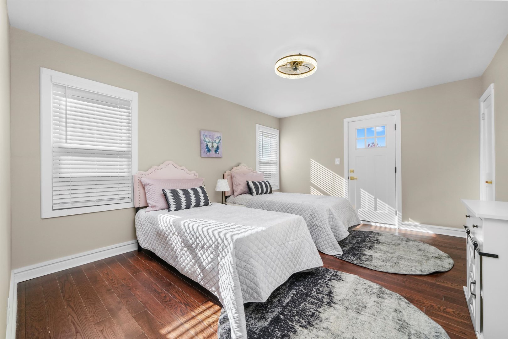 6222 N Lenox Avenue, Chicago, IL 60646