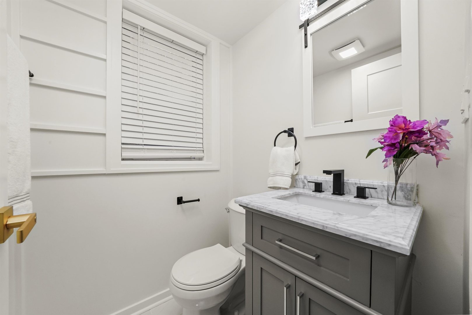 6222 N Lenox Avenue, Chicago, IL 60646