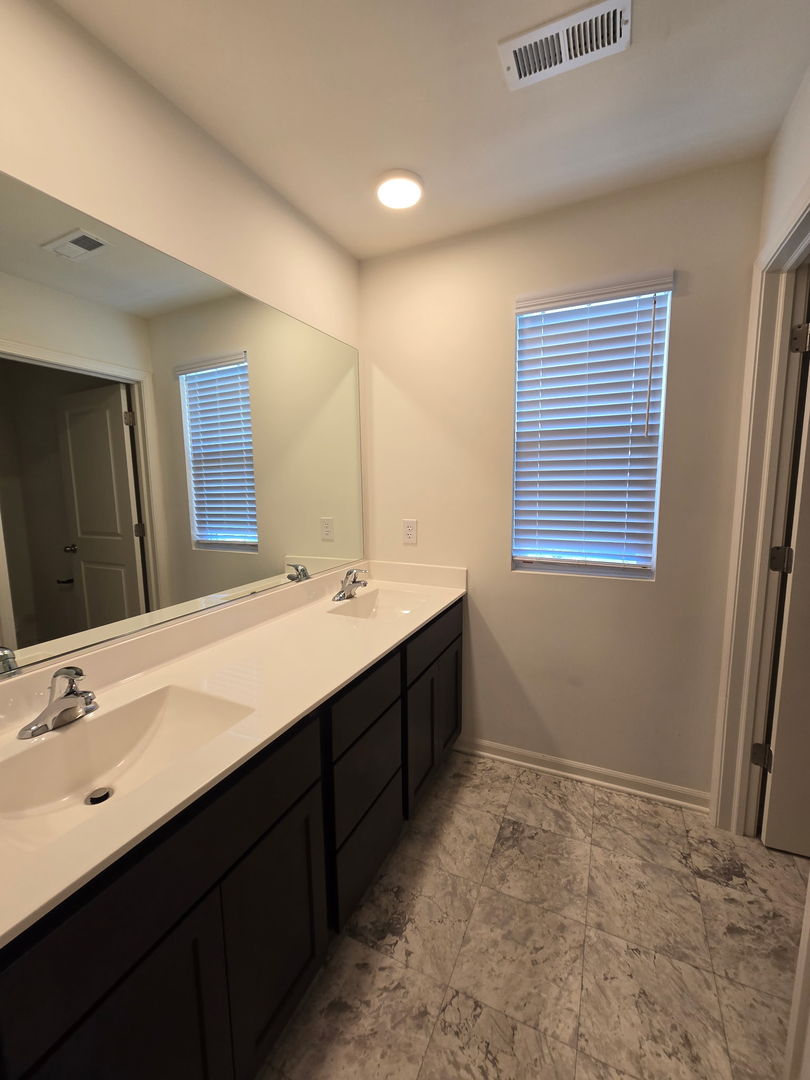 2029 Magnolia Lane, Wonder Lake, IL 60097