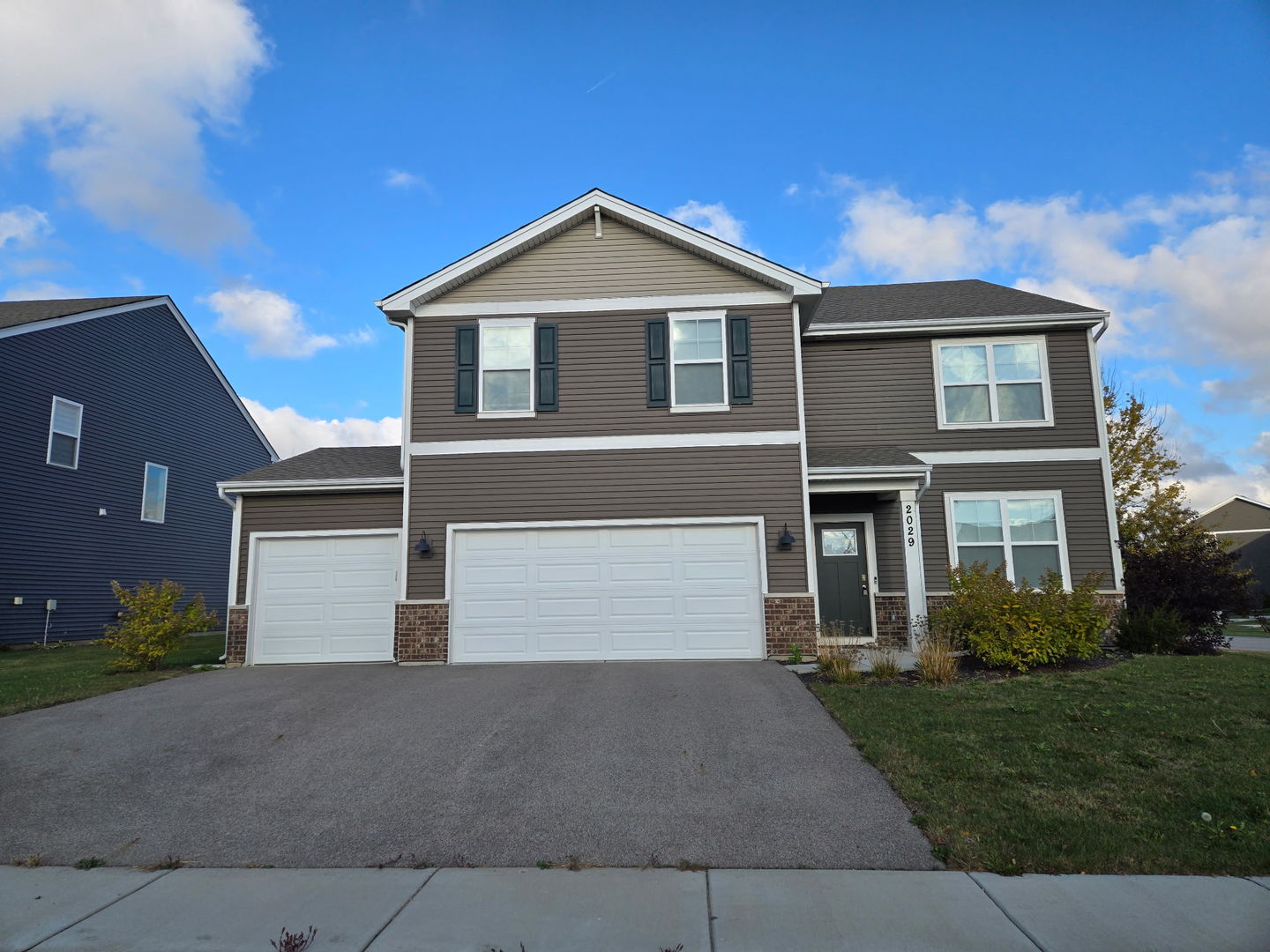 2029 Magnolia Lane, Wonder Lake, IL 60097