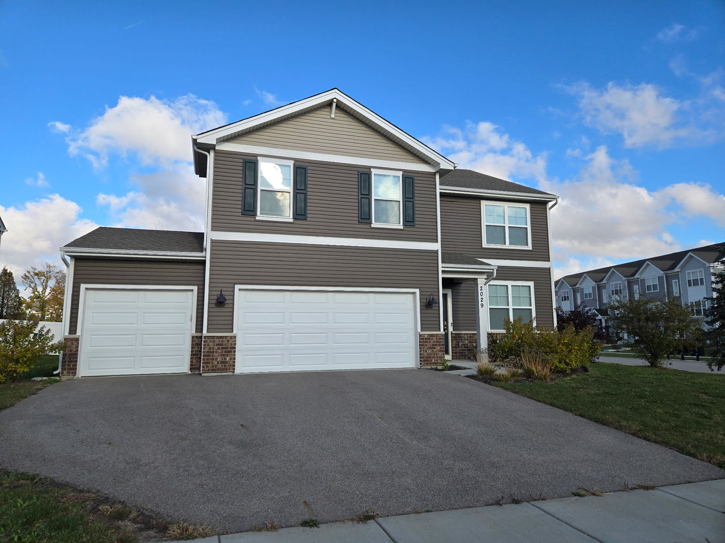 2029 Magnolia Lane, Wonder Lake, IL 60097