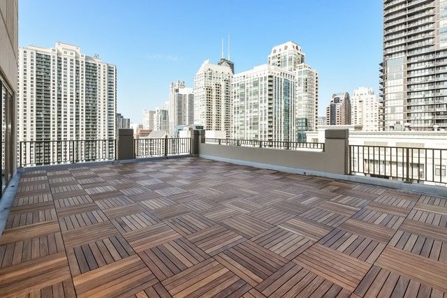 635 N Dearborn Street #2803, Chicago, IL 60654