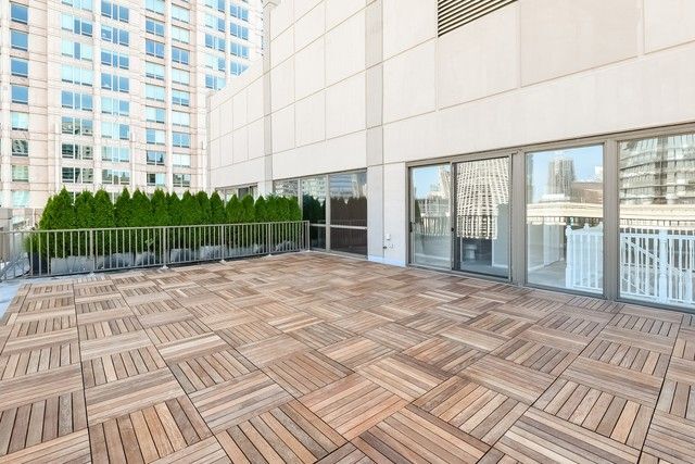 635 N Dearborn Street #2803, Chicago, IL 60654