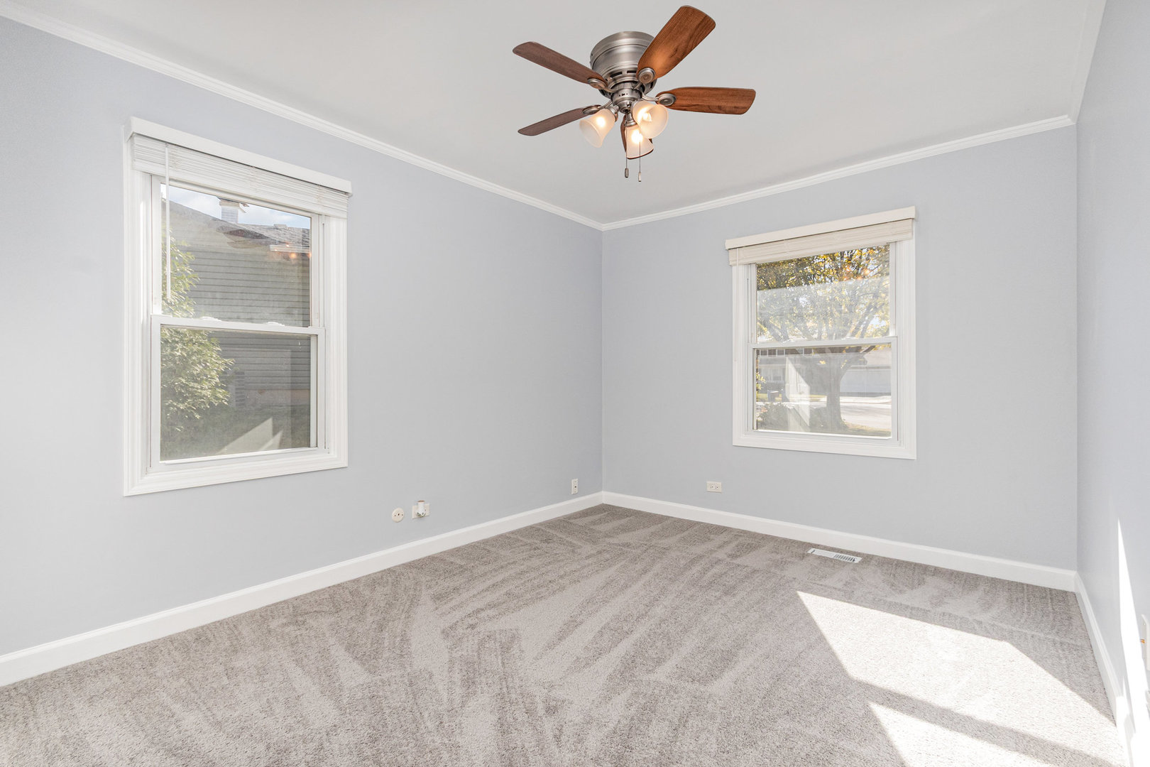 2476 Village Court, Aurora, IL 60504