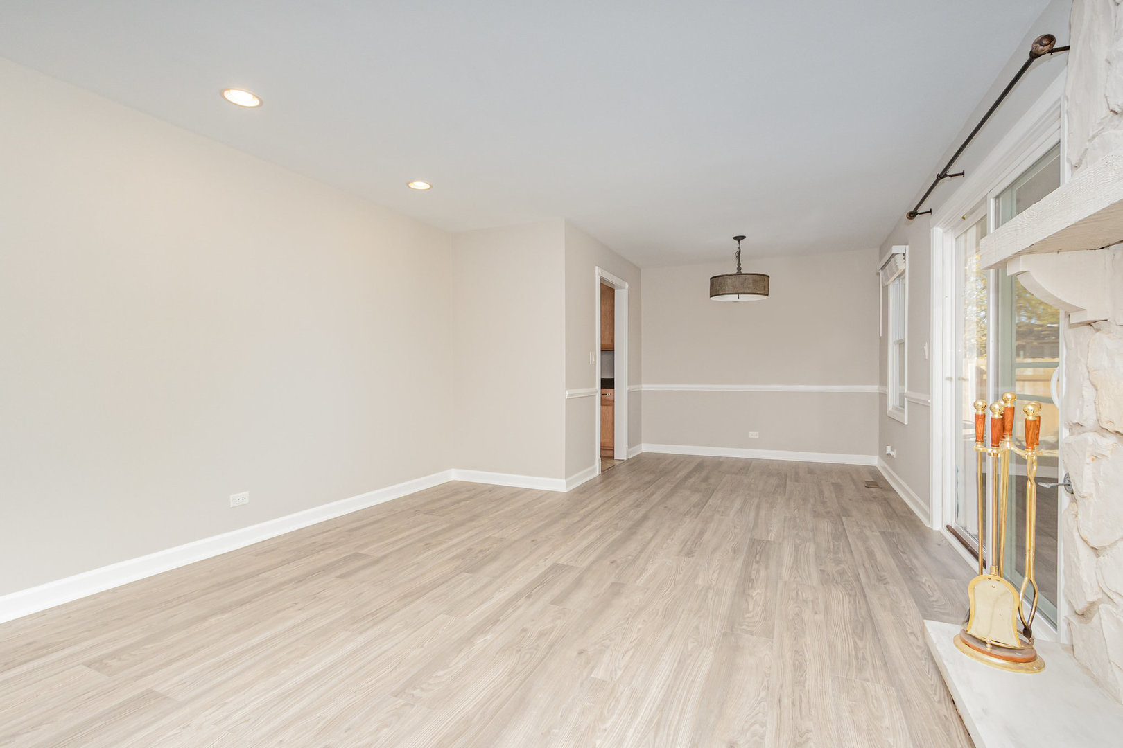 2476 Village Court, Aurora, IL 60504