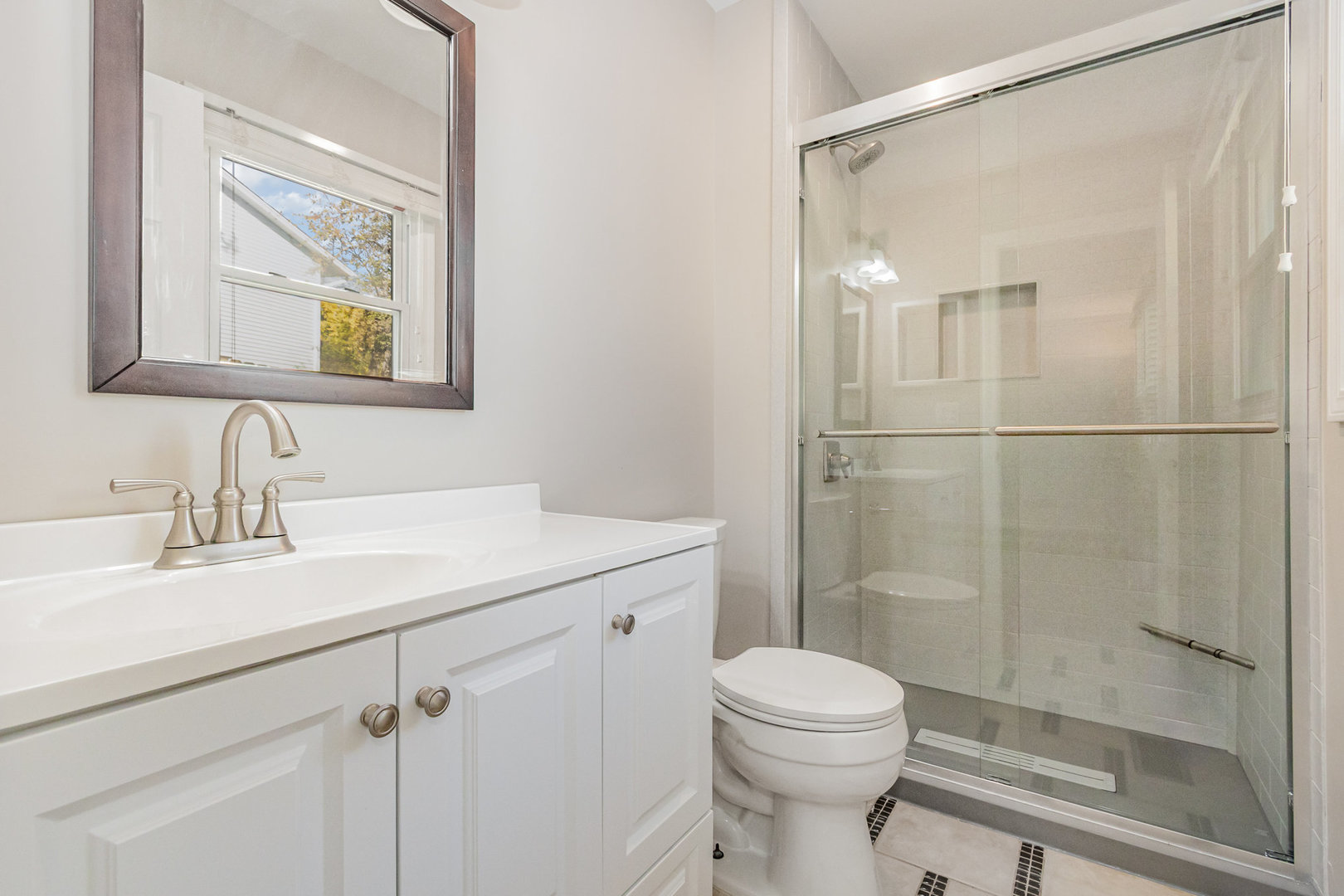 2476 Village Court, Aurora, IL 60504