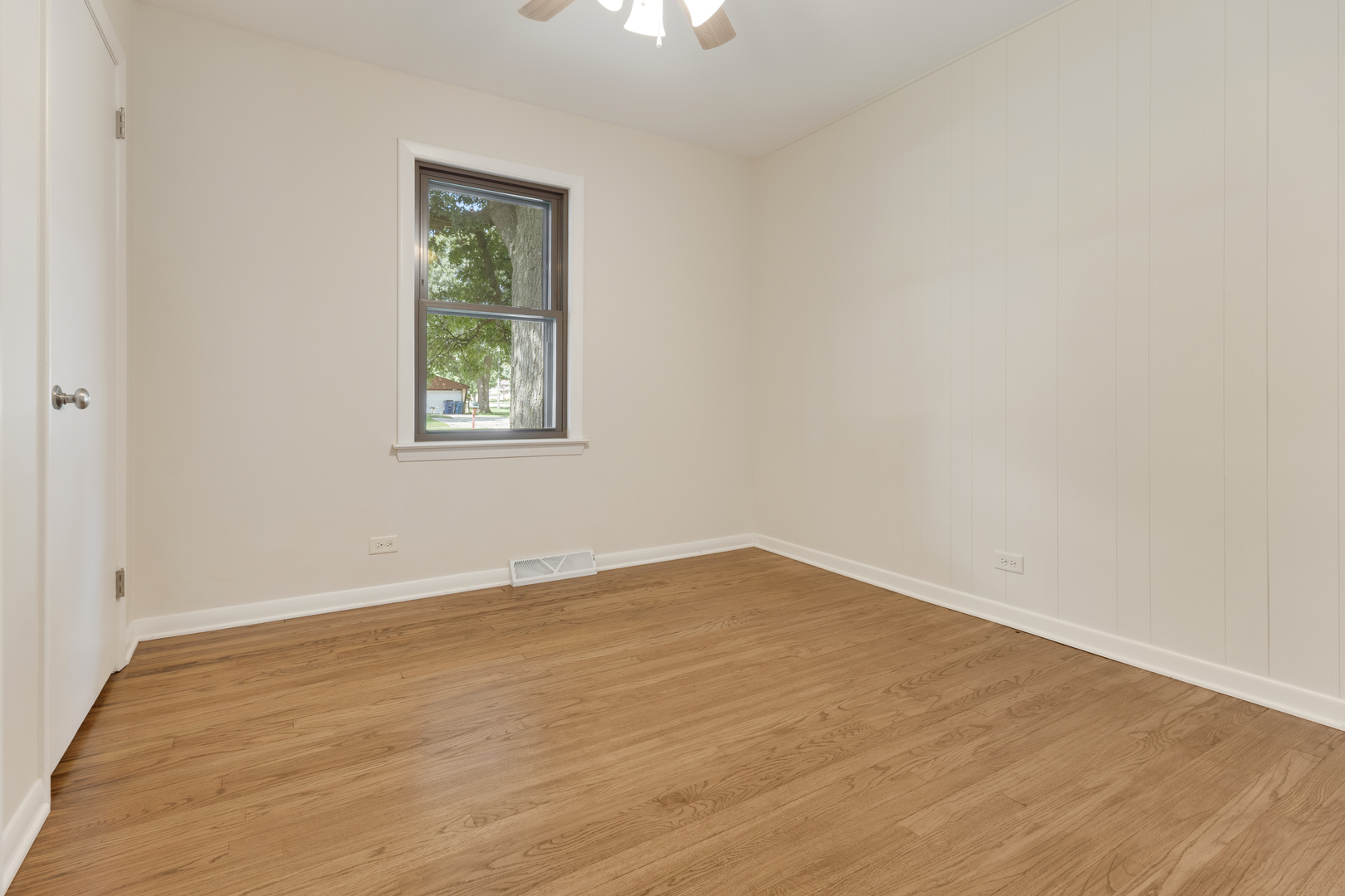 259 PINE Lane, Bensenville, IL 60106