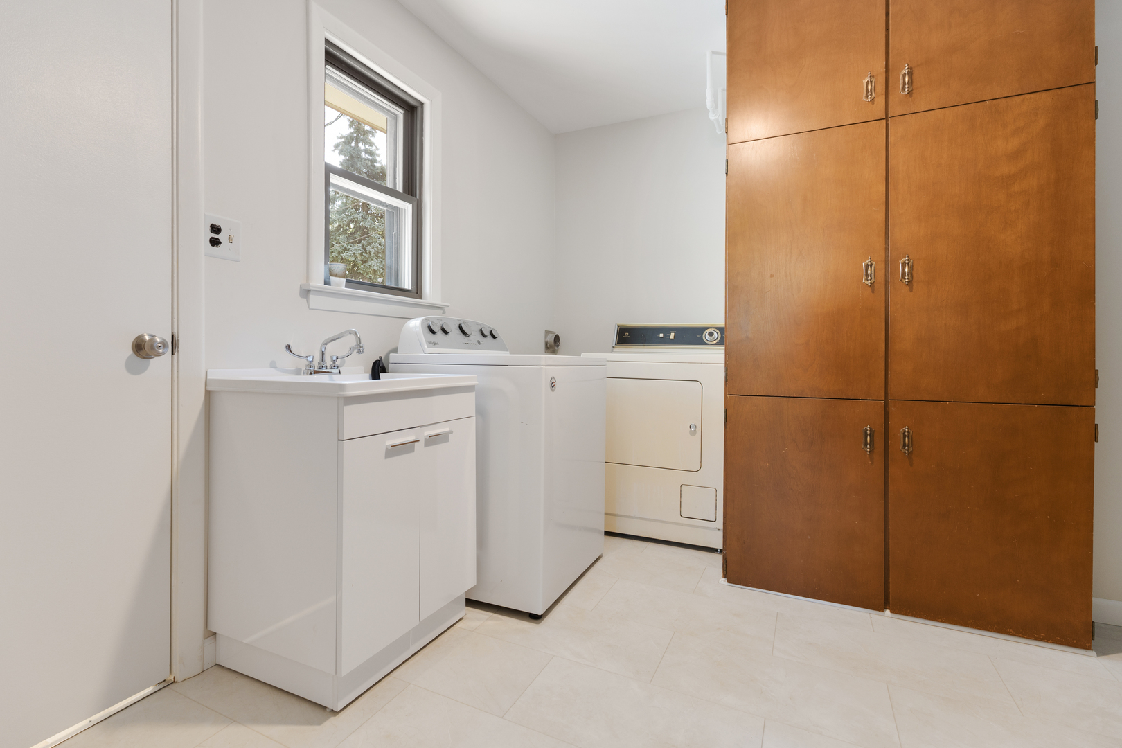 259 PINE Lane, Bensenville, IL 60106