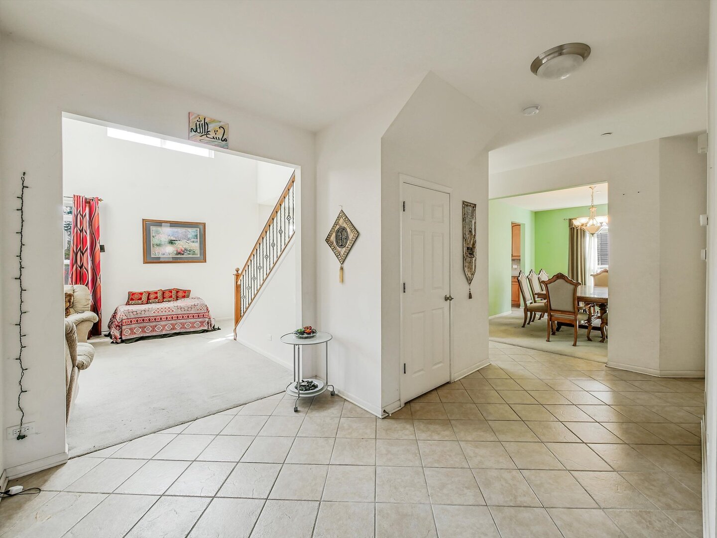 324 English Oak Lane, Streamwood, IL 60107