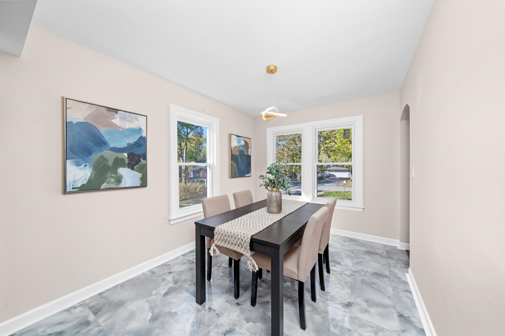 436 Circle Avenue, Willowbrook, IL 60527