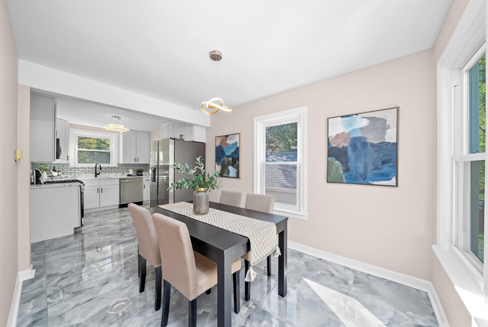 436 Circle Avenue, Willowbrook, IL 60527