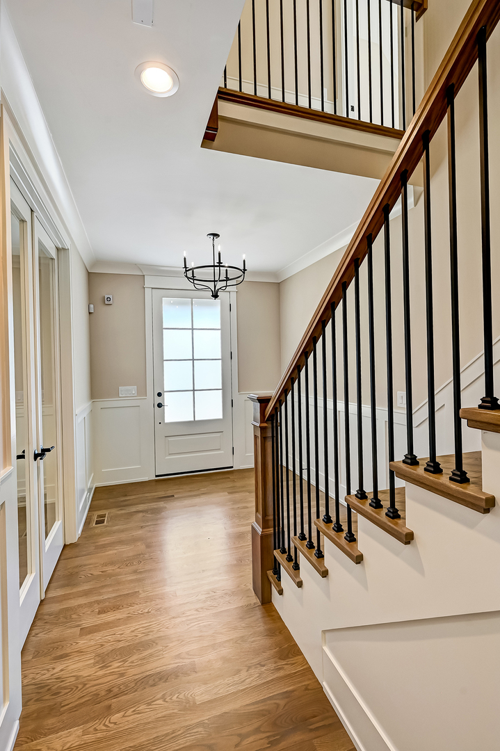 6200 Clarendon Hills Road, Willowbrook, IL 60527