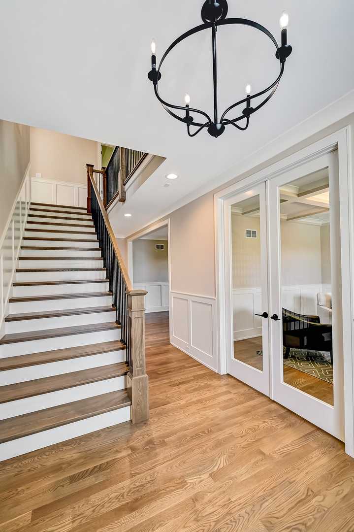 6200 Clarendon Hills Road, Willowbrook, IL 60527