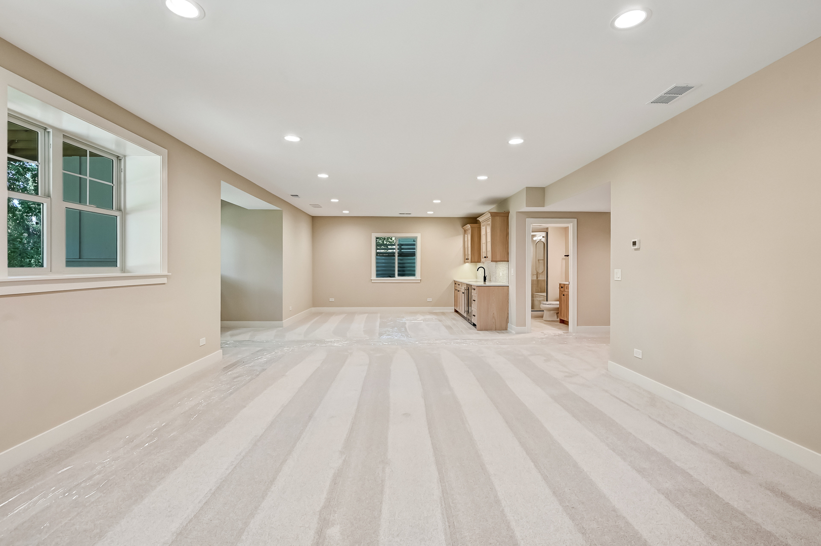 6200 Clarendon Hills Road, Willowbrook, IL 60527